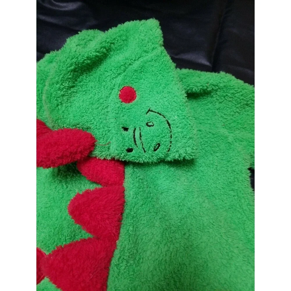 Unbranded green red